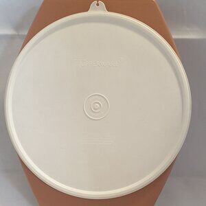 Vintage Tupperware Brown #785-1 Bowl with Lid